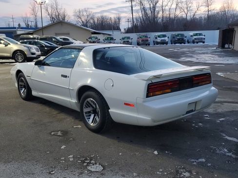 Used 1991 Pontiac Firebird Base image 4