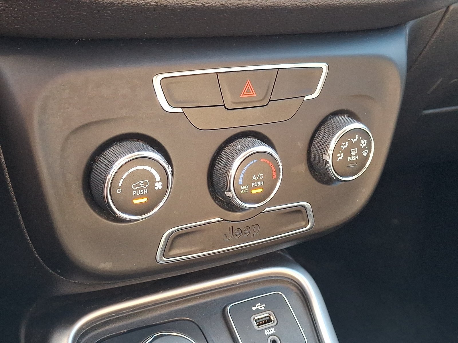 Used 2018 Jeep Compass Sport AWD/4WD image 17