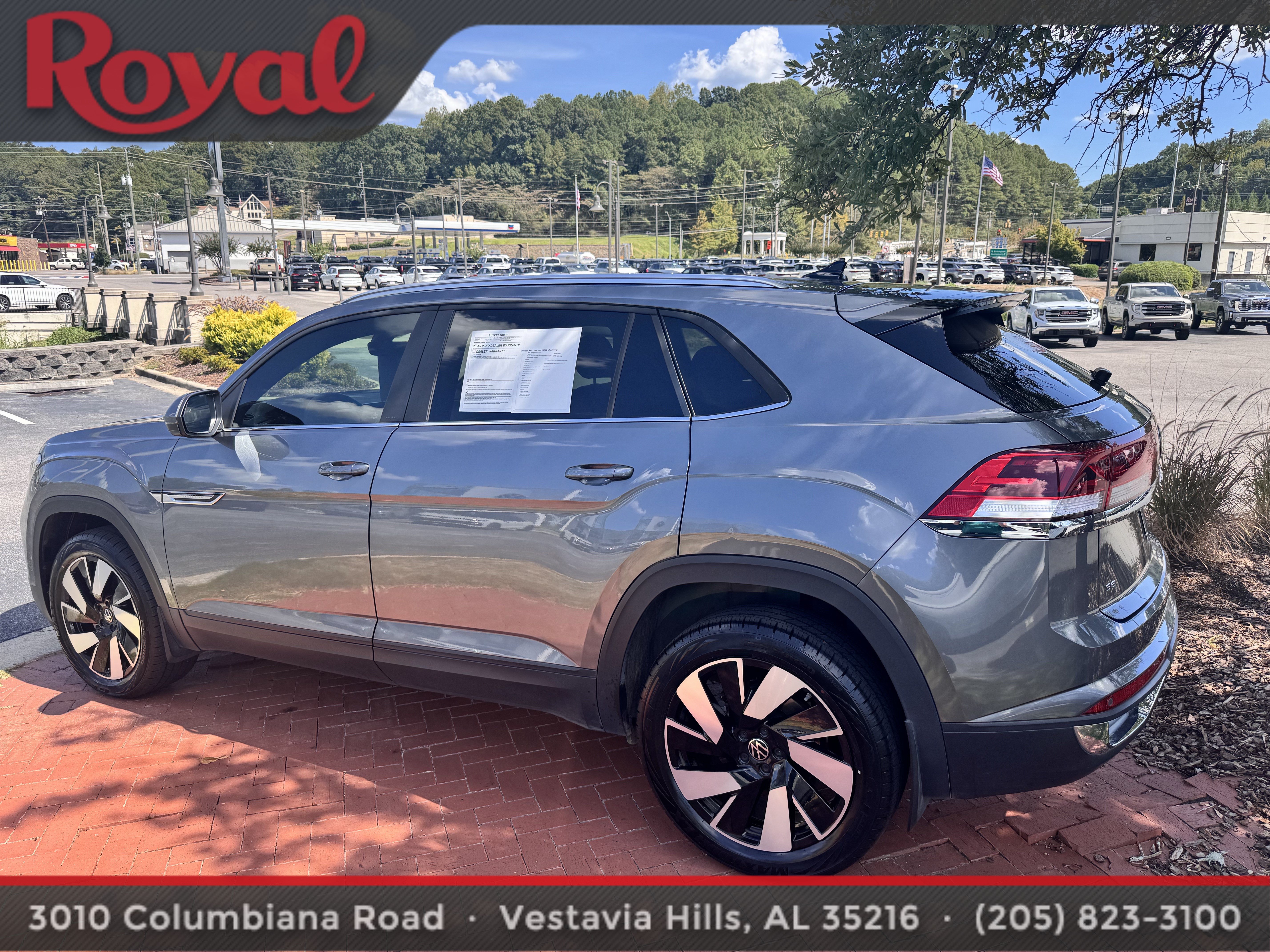 Certified 2024 Volkswagen Atlas Cross Sport SE FWD image 3