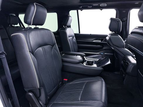 Used 2024 Jeep Grand Wagoneer L Series II w/ Quick Order Packagew 28T AWD/4WD image 39