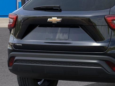 New 2026 Chevrolet Trax LS w/ LS Convenience Package image 14