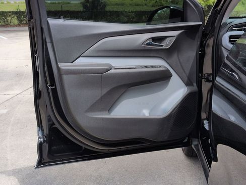 New 2027 Chevrolet Bolt LT w/ Comfort Package FWD image 8