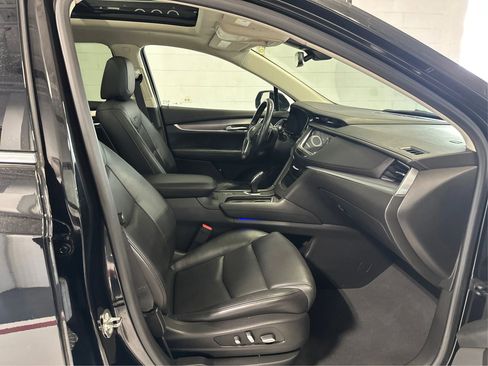 Used 2018 Cadillac XT5 Premium Luxury image 15