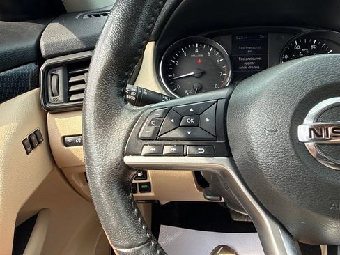 Used 2019 Nissan Rogue SL AWD/4WD image 29