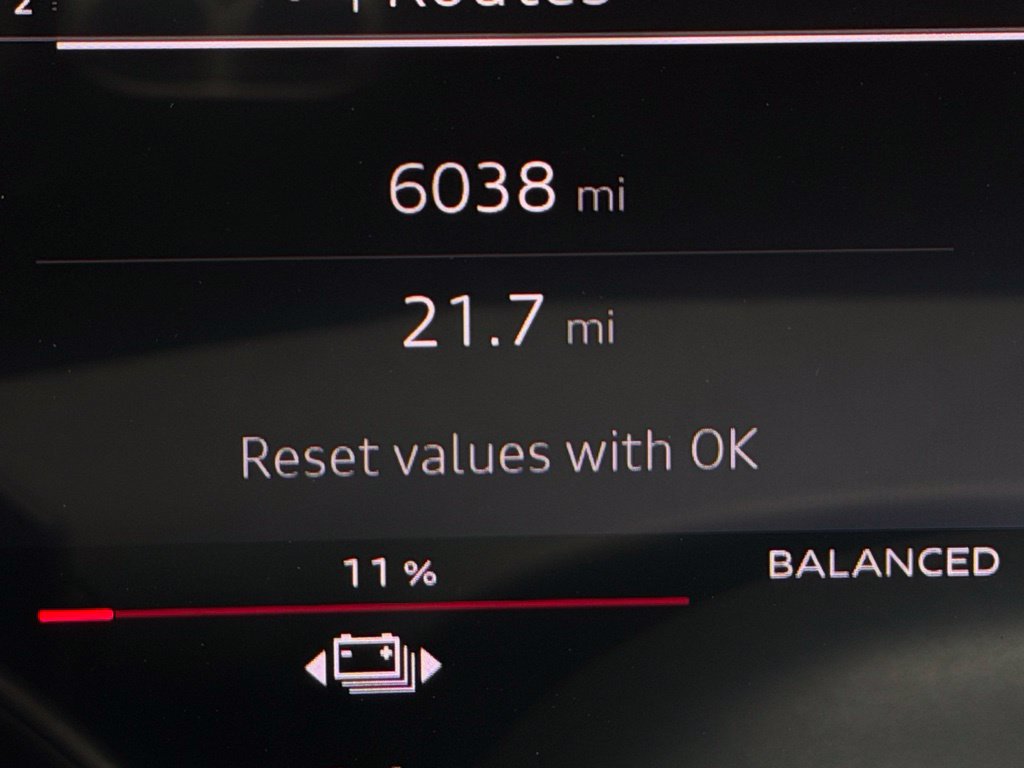 Used 2025 Audi Q6 e-tron Premium Plus w/ Premium Plus RWD image 17