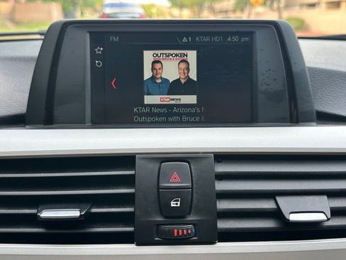 Used 2018 BMW 320i Sedan image 24