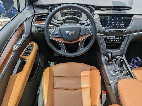 New 2025 Cadillac XT5 Premium Luxury w/ Technology Package FWD image 18