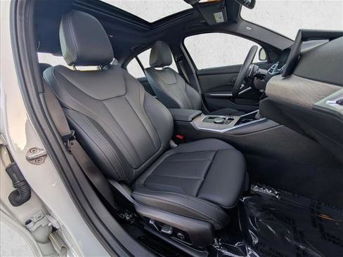 Used 2025 BMW 330i Sedan w/ M Sport Package RWD image 21
