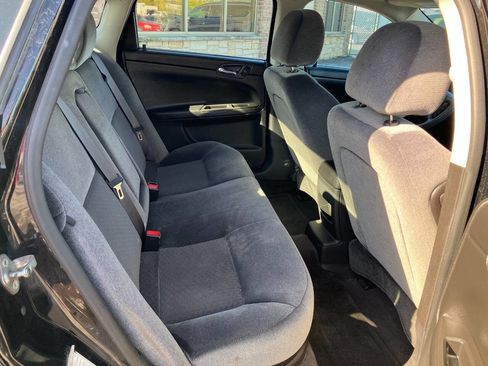 Used 2015 Chevrolet Impala LT w/ LT Sunroof Package image 16