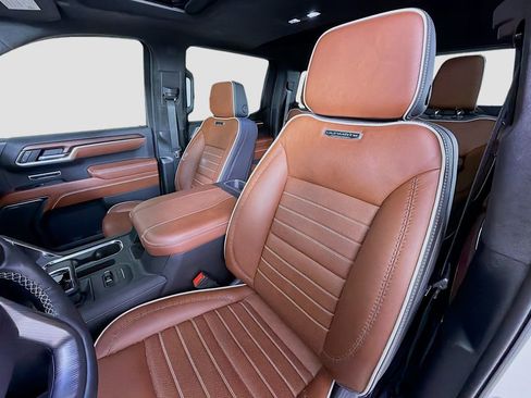 Used 2024 GMC Sierra 1500 Denali Ultimate image 13