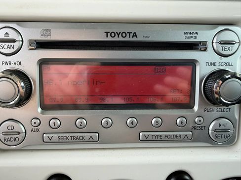 Used 2014 Toyota FJ Cruiser 4WD w/ Convenience Package image 31