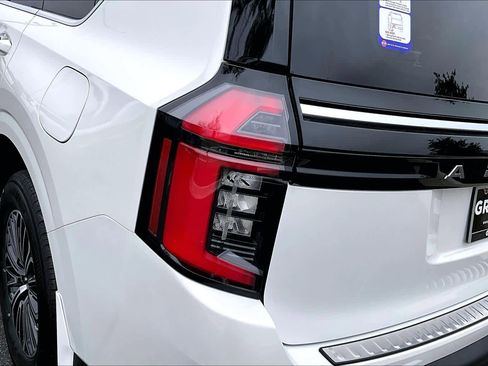 New 2026 Nissan Armada Platinum image 14