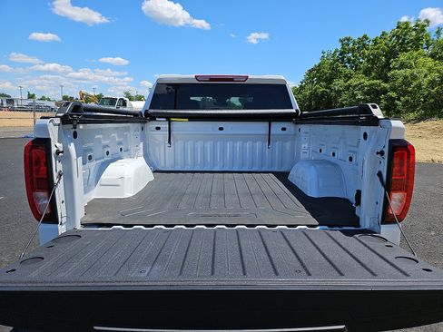Used 2025 GMC Sierra 1500 Elevation AWD/4WD image 29