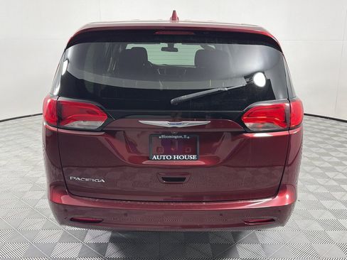 Used 2019 Chrysler Pacifica LX FWD image 6