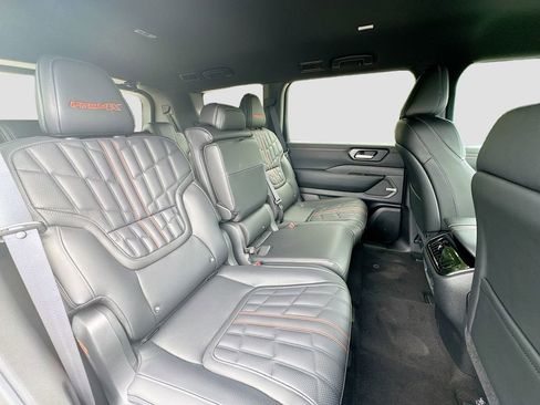 New 2025 Nissan Armada PRO-4X image 31