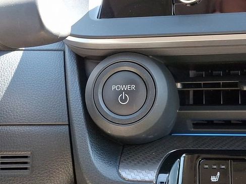 Used 2024 Toyota Prius XLE FWD image 25