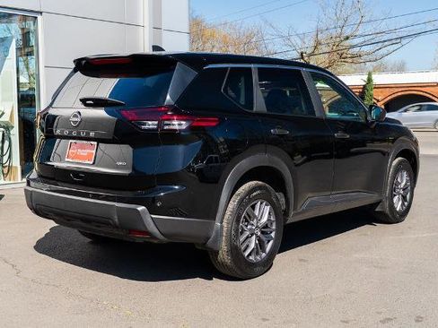Certified 2025 Nissan Rogue S AWD/4WD image 6