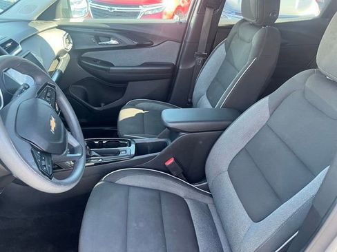Used 2023 Chevrolet TrailBlazer LT AWD/4WD image 12