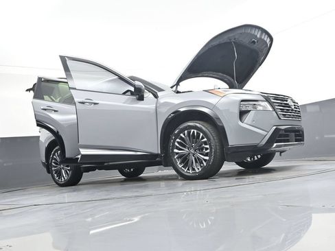 Certified 2024 Nissan Rogue Platinum w/ Platinum Premium Package AWD/4WD image 53