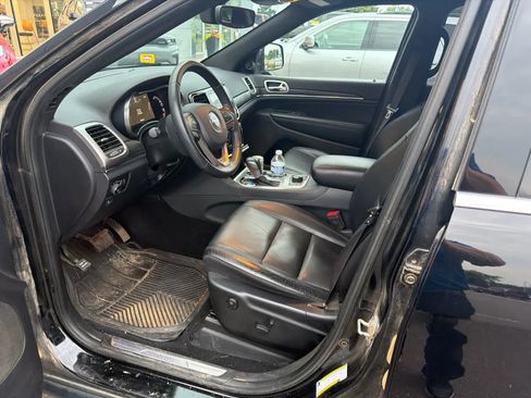 Used 2019 Jeep Grand Cherokee Limited w/ Trailer Tow Group IV AWD/4WD image 13