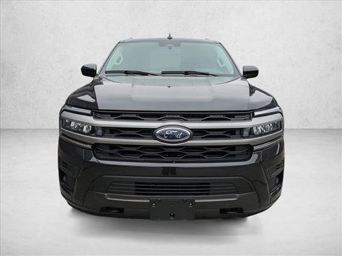 Used 2024 Ford Expedition Max XLT AWD/4WD image 2