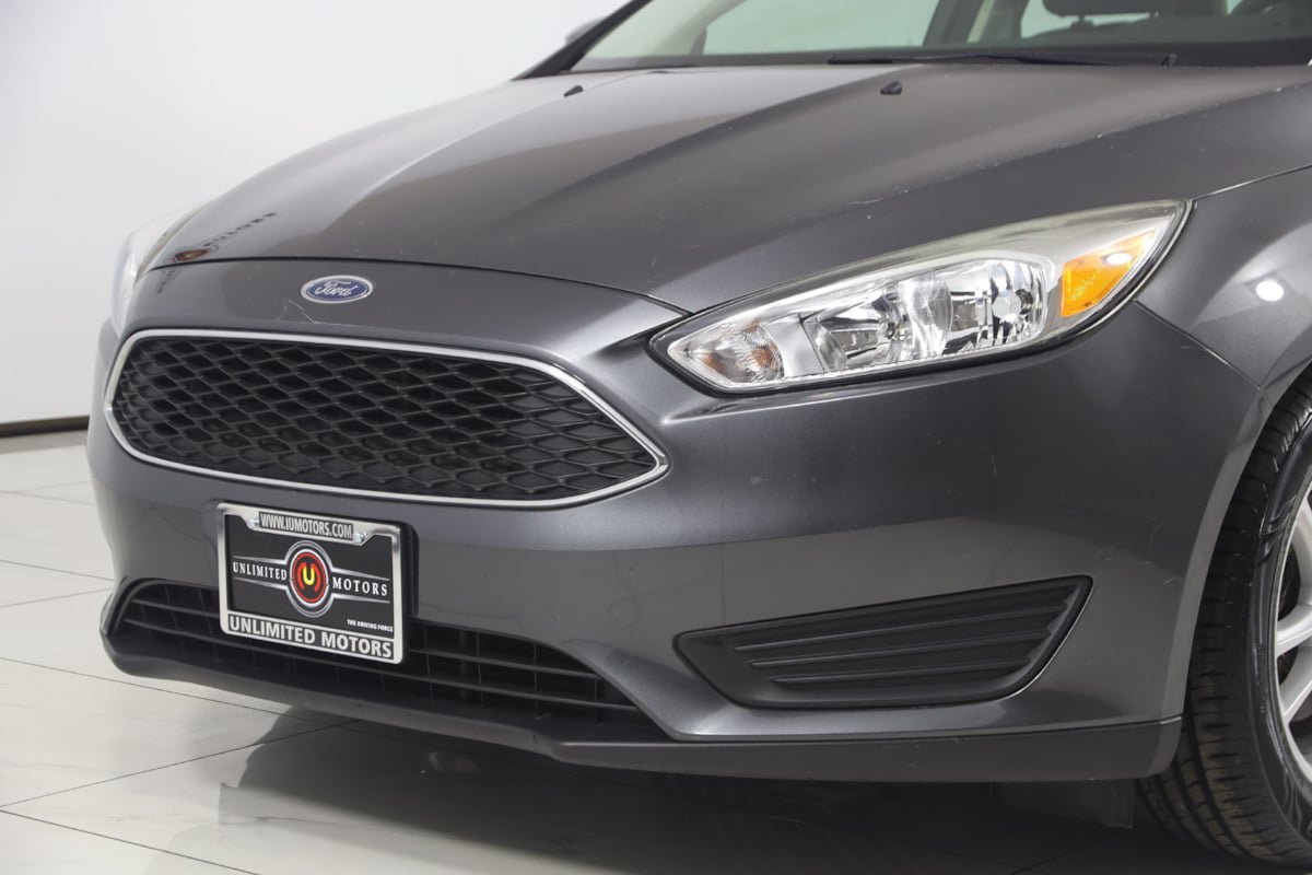 Used 2018 Ford Focus SE FWD image 37