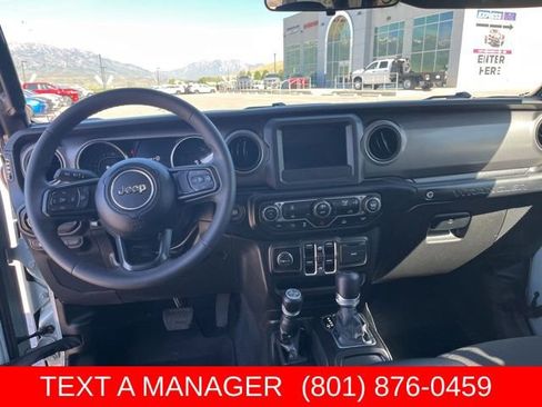 Used 2023 Jeep Wrangler Unlimited AWD/4WD image 19