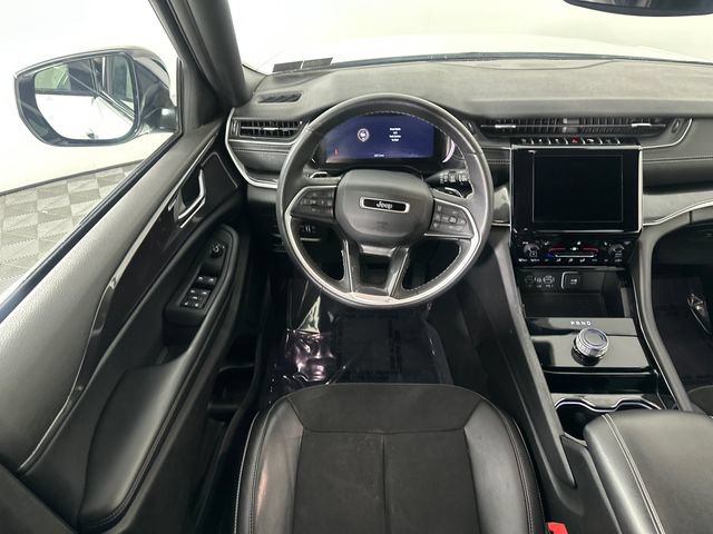 Used 2023 Jeep Grand Cherokee L Laredo AWD/4WD image 7