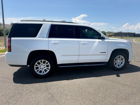 Used 2016 GMC Yukon SLT w/ Open Road Package AWD/4WD image 6