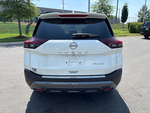 Used 2023 Nissan Rogue SL w/ SL Premium Package AWD/4WD image 8