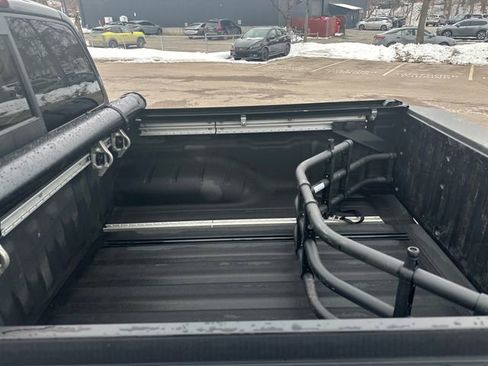 Used 2020 Nissan Frontier SV image 24