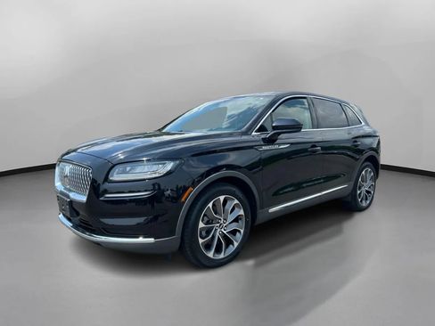Used 2022 Lincoln Nautilus Reserve w/ Luxury Package AWD/4WD image 5