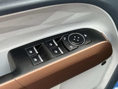 Certified 2024 Ford Maverick Lariat FWD image 17