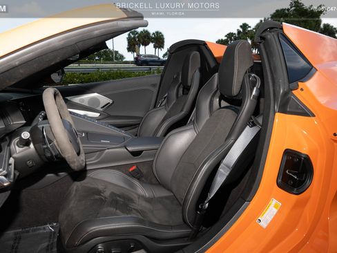 Used 2023 Chevrolet Corvette Stingray Preferred Conv w/ Z51 Performance Package RWD image 10