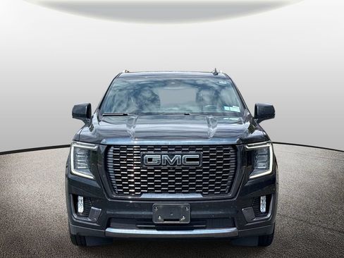 Used 2023 GMC Yukon Denali Ultimate AWD/4WD image 3