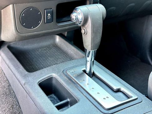 Used 2017 Nissan Frontier SV image 16