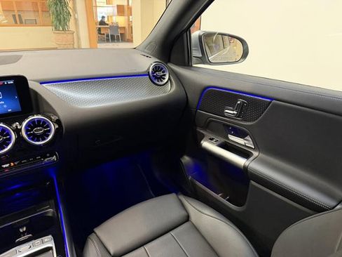 Used 2025 Mercedes-Benz GLA 250 image 10