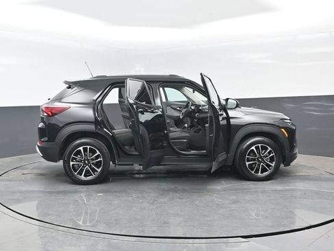 Used 2025 Chevrolet TrailBlazer LT AWD/4WD image 26