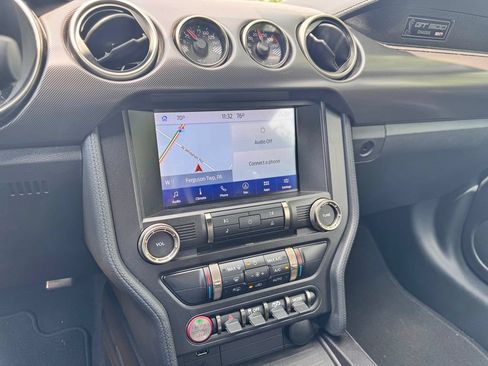 Used 2022 Ford Mustang Shelby GT500 w/ Technology Package RWD image 25