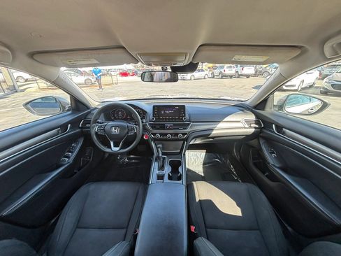 Used 2018 Honda Accord LX image 16