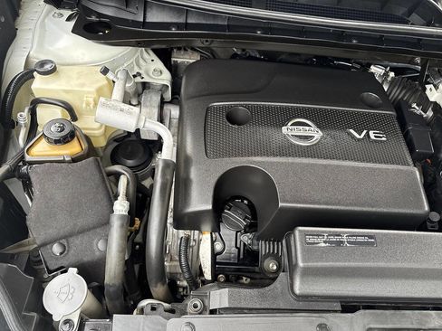 Used 2016 Nissan Murano Platinum w/ Platinum Technology Package FWD image 35