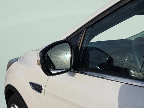 Used 2019 Ford Escape Titanium FWD image 27