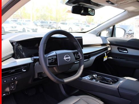 New 2025 Nissan Murano SL image 10