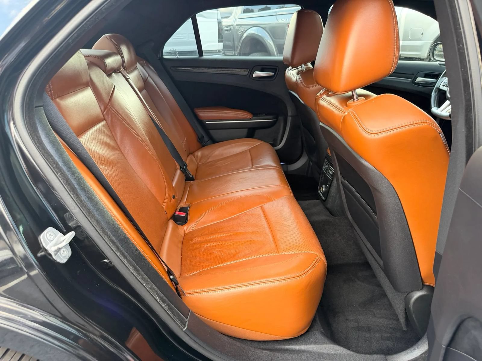 Used 2014 Chrysler 300 SRT8 w/ Leather Interior Group RWD image 18