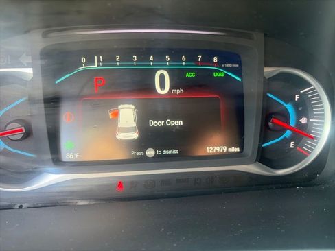 Used 2020 Honda Pilot Elite image 2