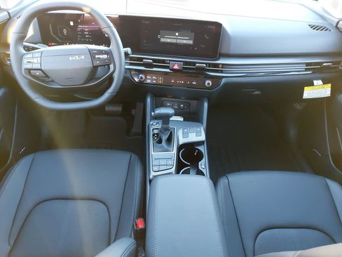 New 2026 Kia Sportage SX image 9