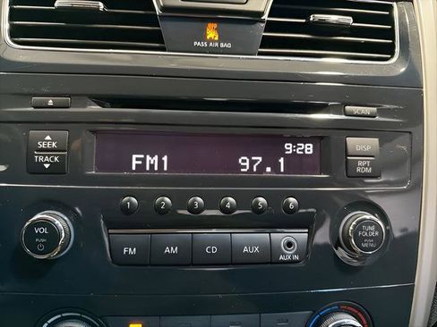 Used 2014 Nissan Altima 2.5 S FWD image 19