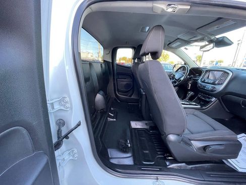 Used 2021 Chevrolet Colorado LT w/ Fleet Safety Package RWD image 4