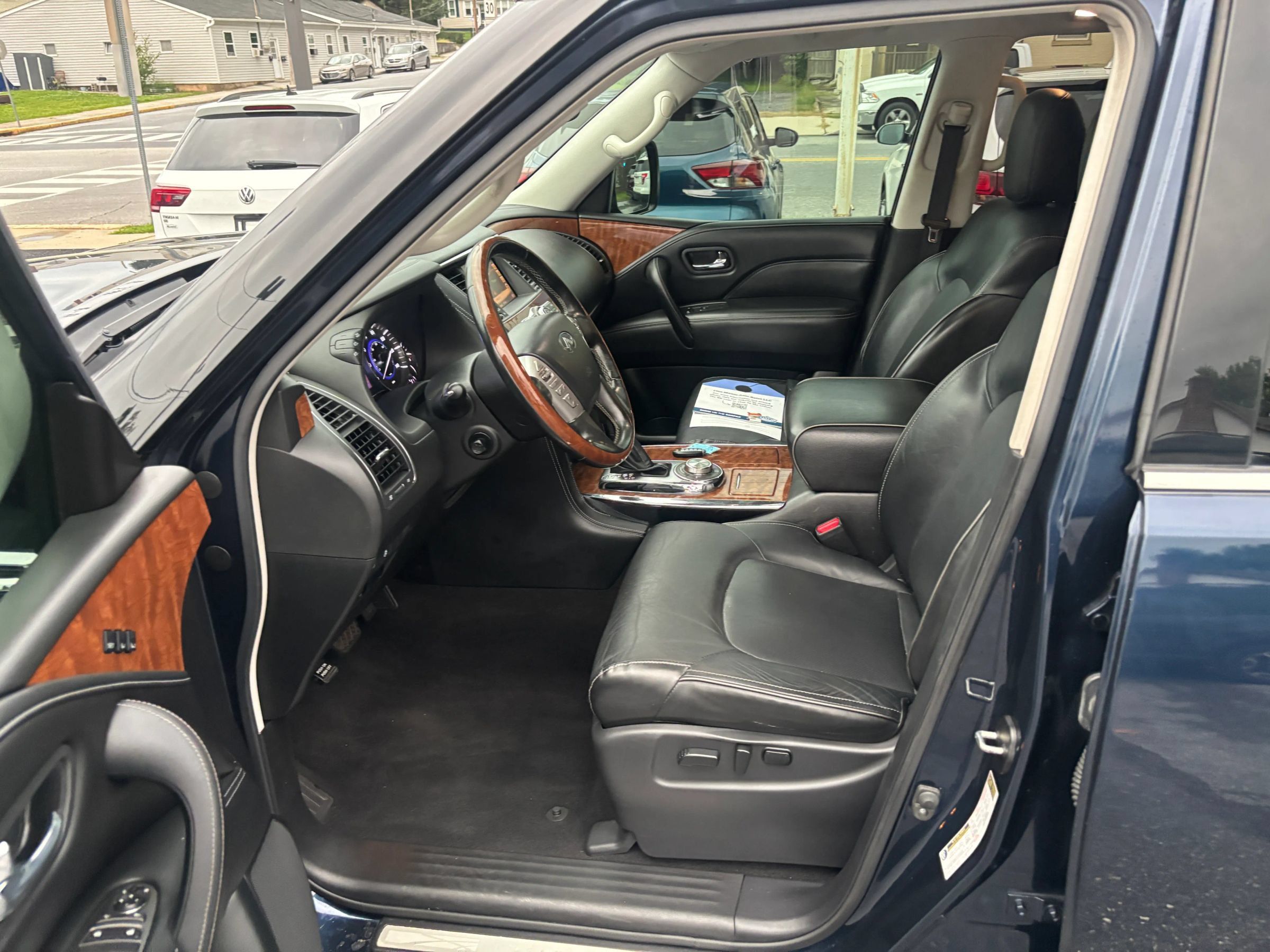 Used 2019 INFINITI QX80 Luxe AWD/4WD image 16
