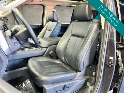 Used 2024 Ford Expedition XLT AWD/4WD image 7